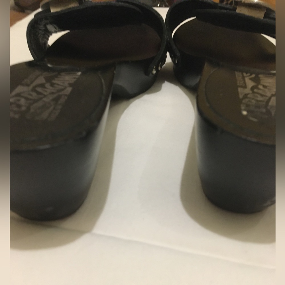 Salvatore Ferragamo wood/leather slide 6! 🔥 - Picture 7 of 7